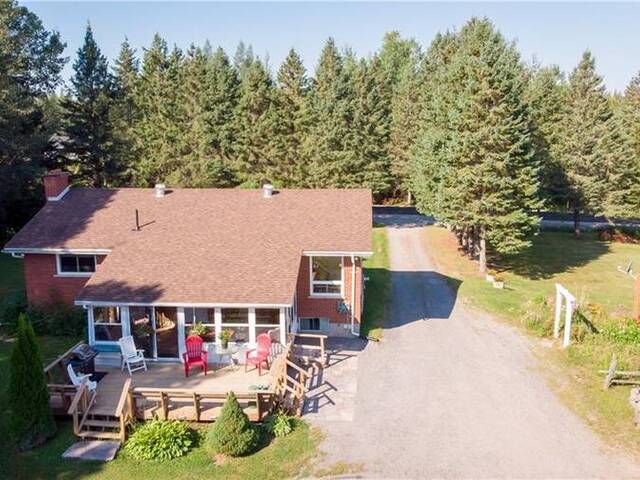 1235 E BARKWAY Road Gravenhurst Ontario, P1P 1R3