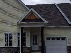 14 LEEDS COURT Bracebridge Ontario, P1L 1B3