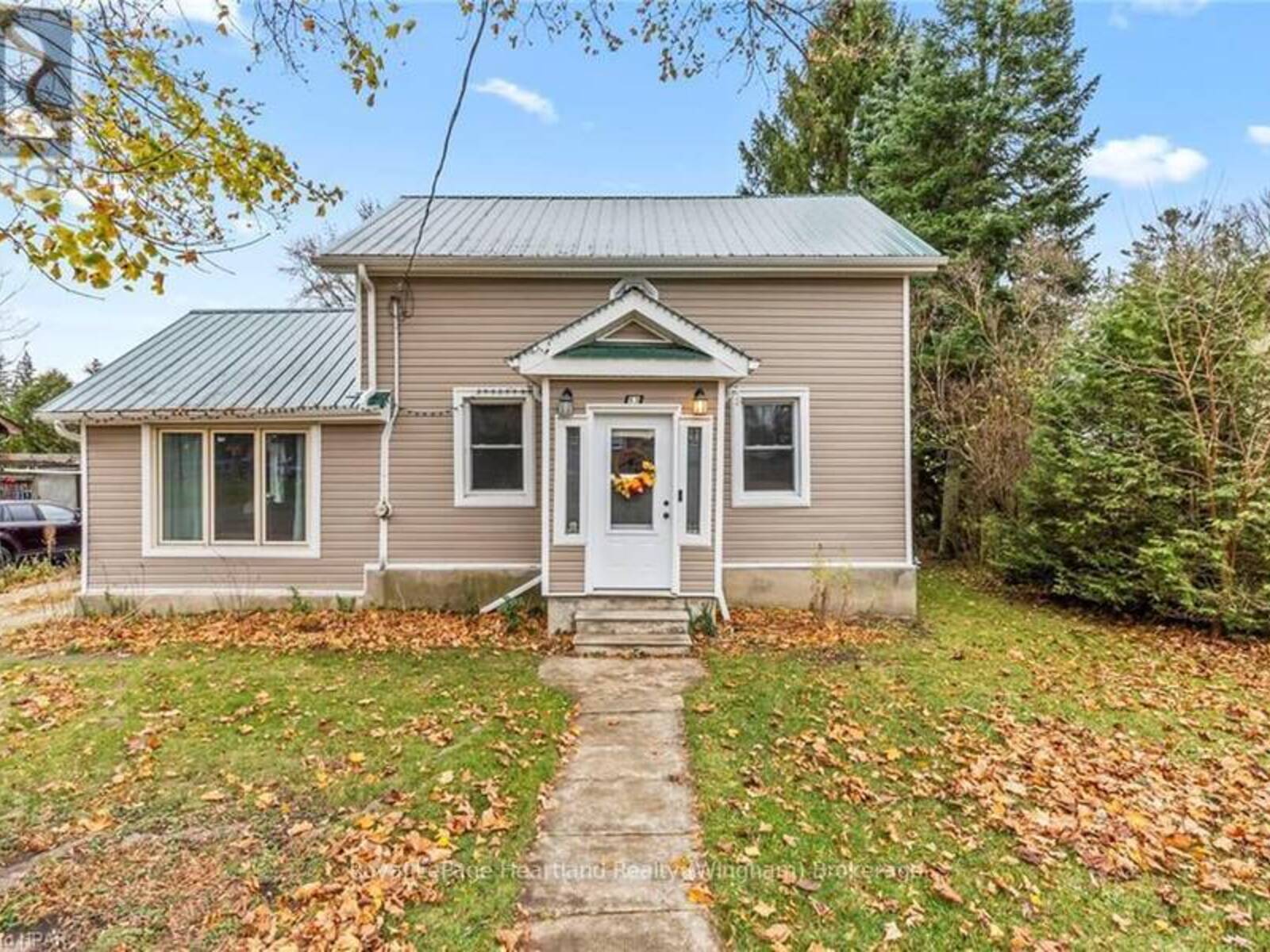 53 ROBERTSON STREET, Harriston, Ontario N0G 1Z0