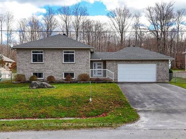 18 WALKER WAY Sauble Beach Ontario, N0H 2G0