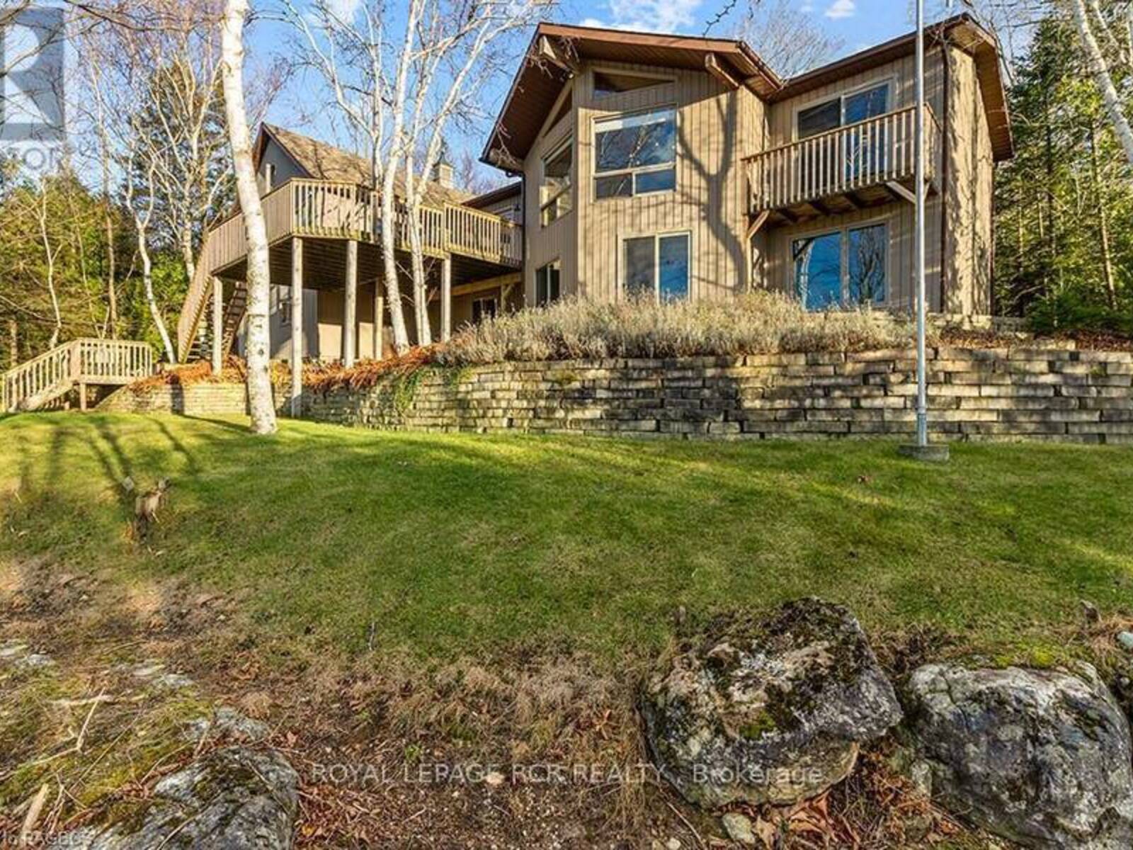 92 MOORE ST, Lion's Head, Ontario N0H 1W0