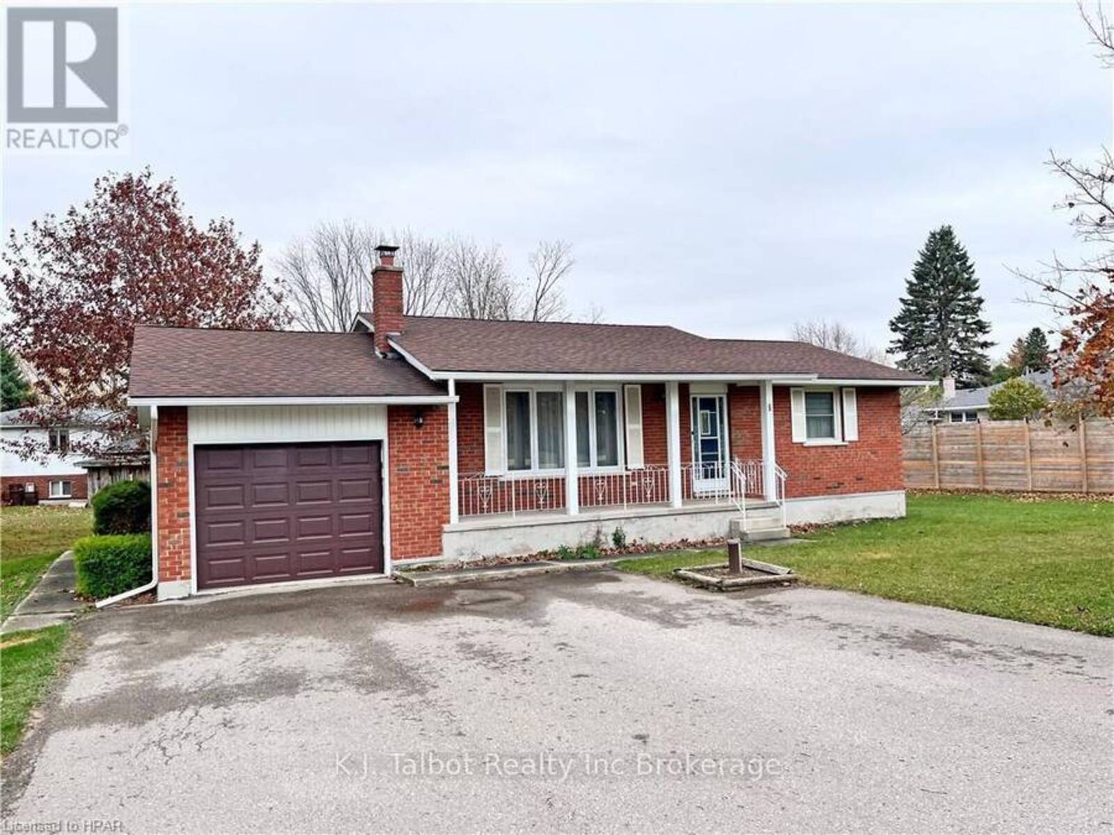 8 STANLEY STREET, Goderich, Ontario N7A 3X8