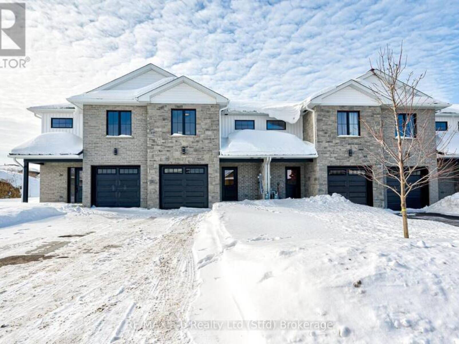 16 LINDA DRIVE, Huron East, Ontario N0K 1W0