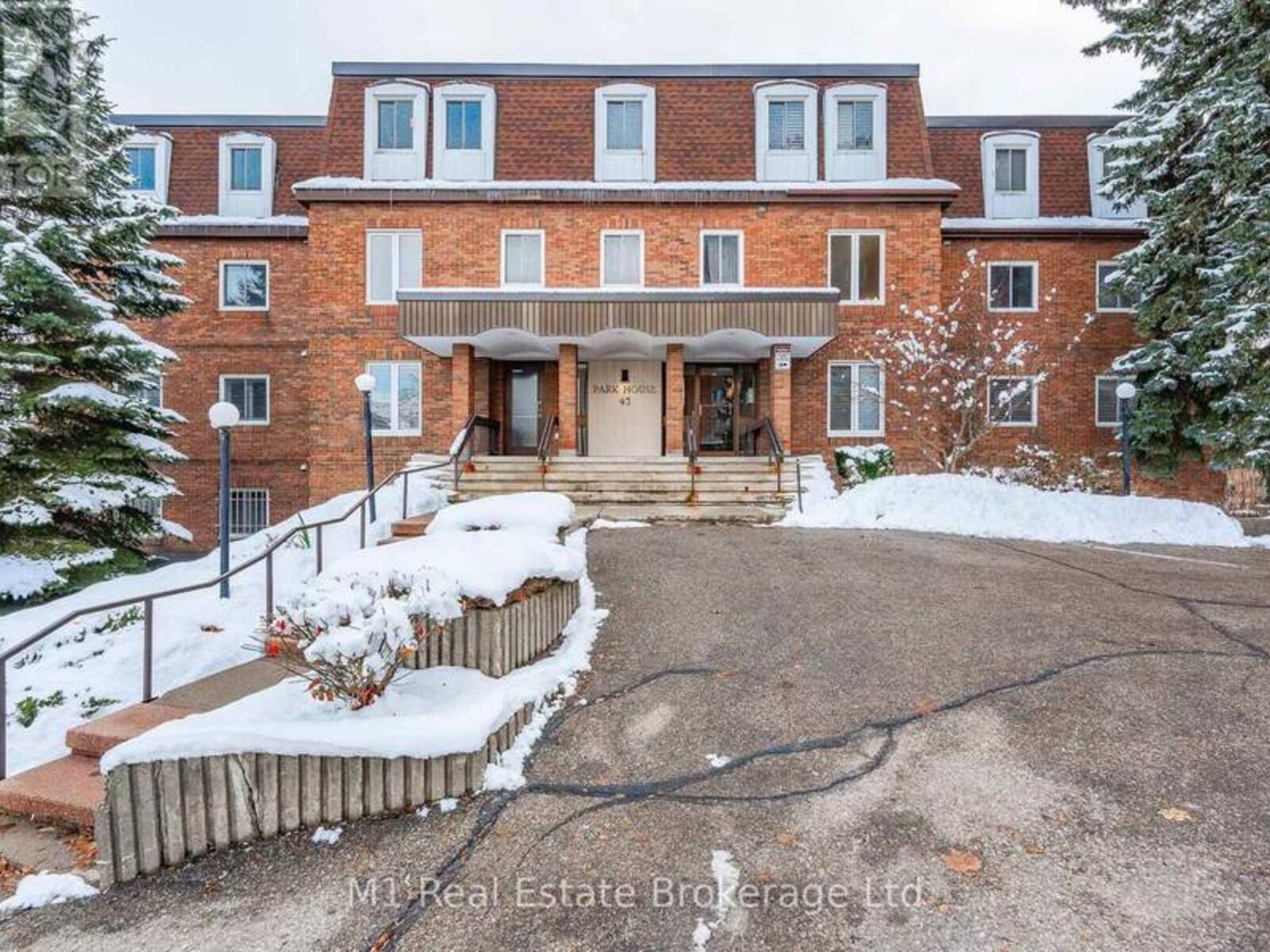 302 - 43 CAROLINE STREET N, Waterloo, Ontario N2L 2Y5