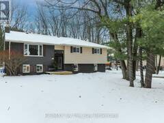 109 KNOX ROAD W Wasaga Beach Ontario, L9Z 2A8