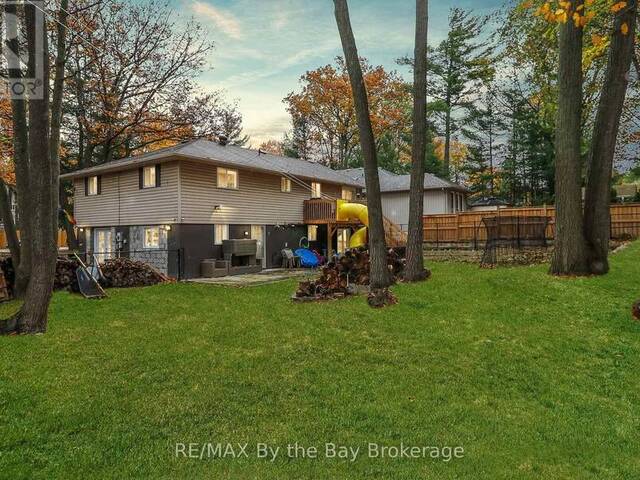 109 KNOX ROAD W Wasaga Beach Ontario, L9Z 2A8 - 3 Bedrooms Home For Sale