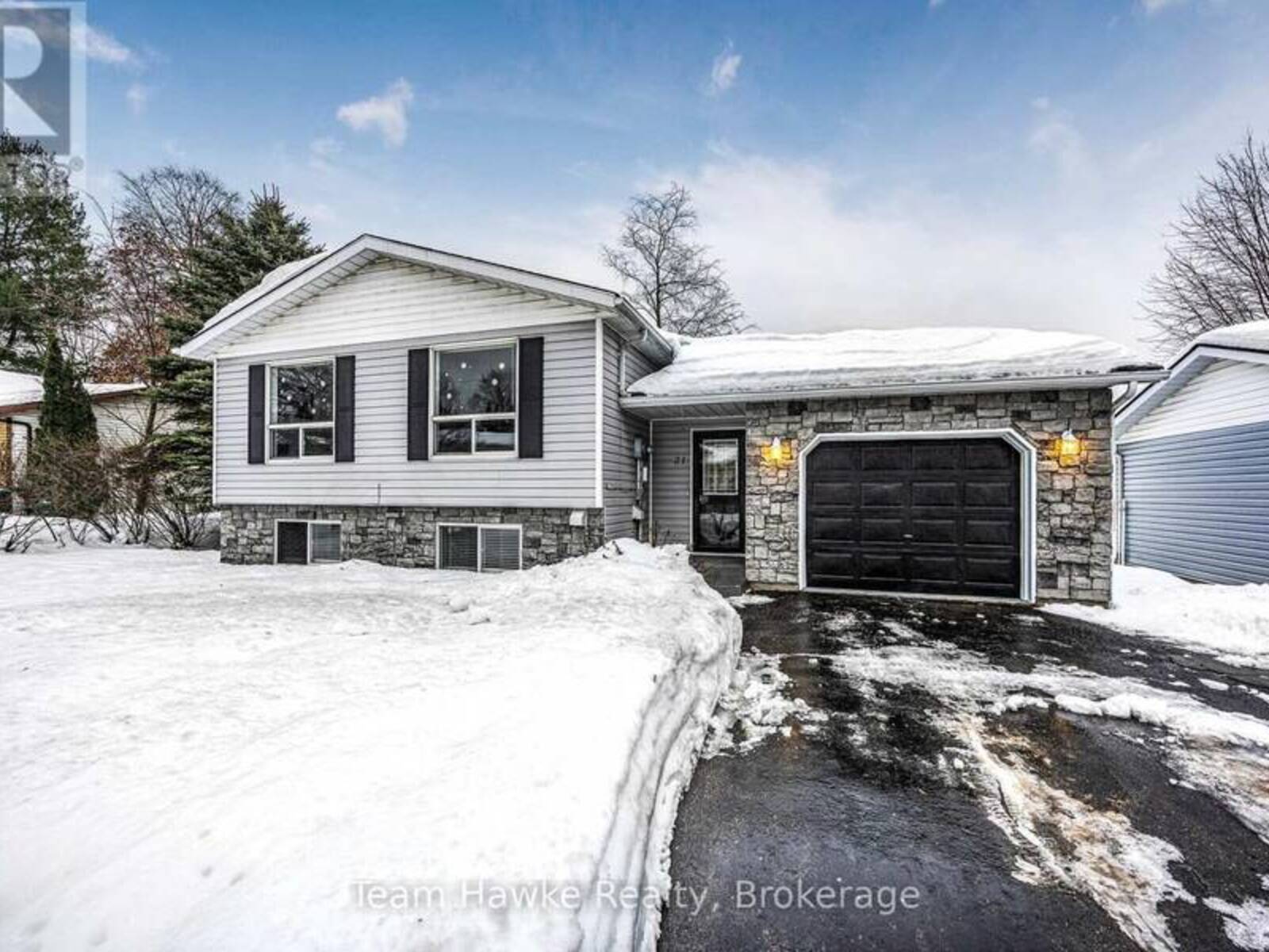 21 BRIDLE ROAD, Penetanguishene, Ontario L9M 1J5