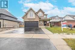 4 CLAIRFIELDS DRIVE W | Guelph Ontario | Slide Image One