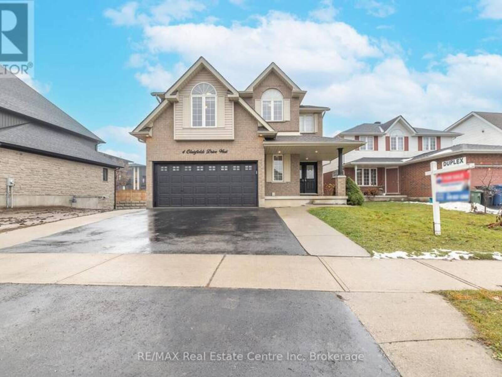 4 CLAIRFIELDS DRIVE W, Guelph, Ontario N1G 5H5