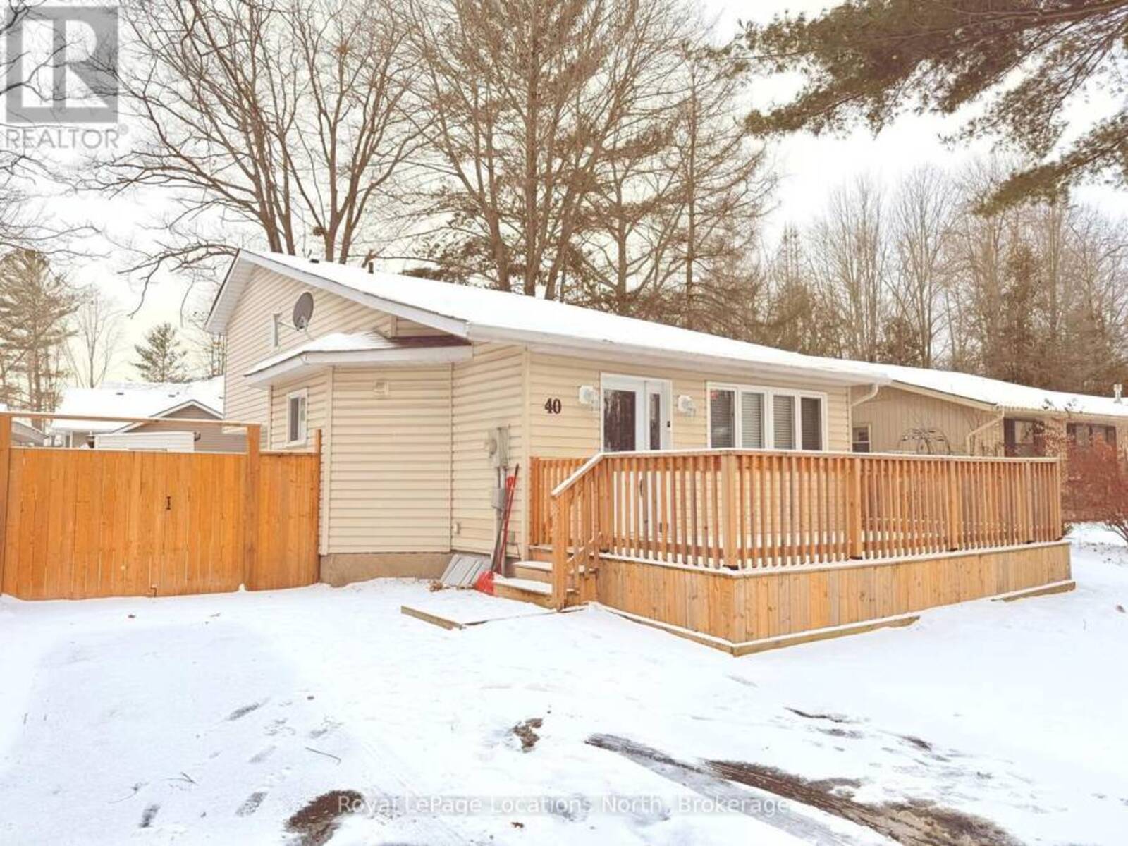 40 SAVARIN STREET, Wasaga Beach, Ontario L9Z 2N8