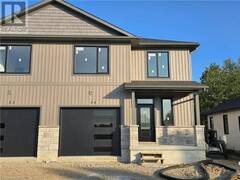 34 ROBERTS ST Huron East Ontario, N0K 1W0