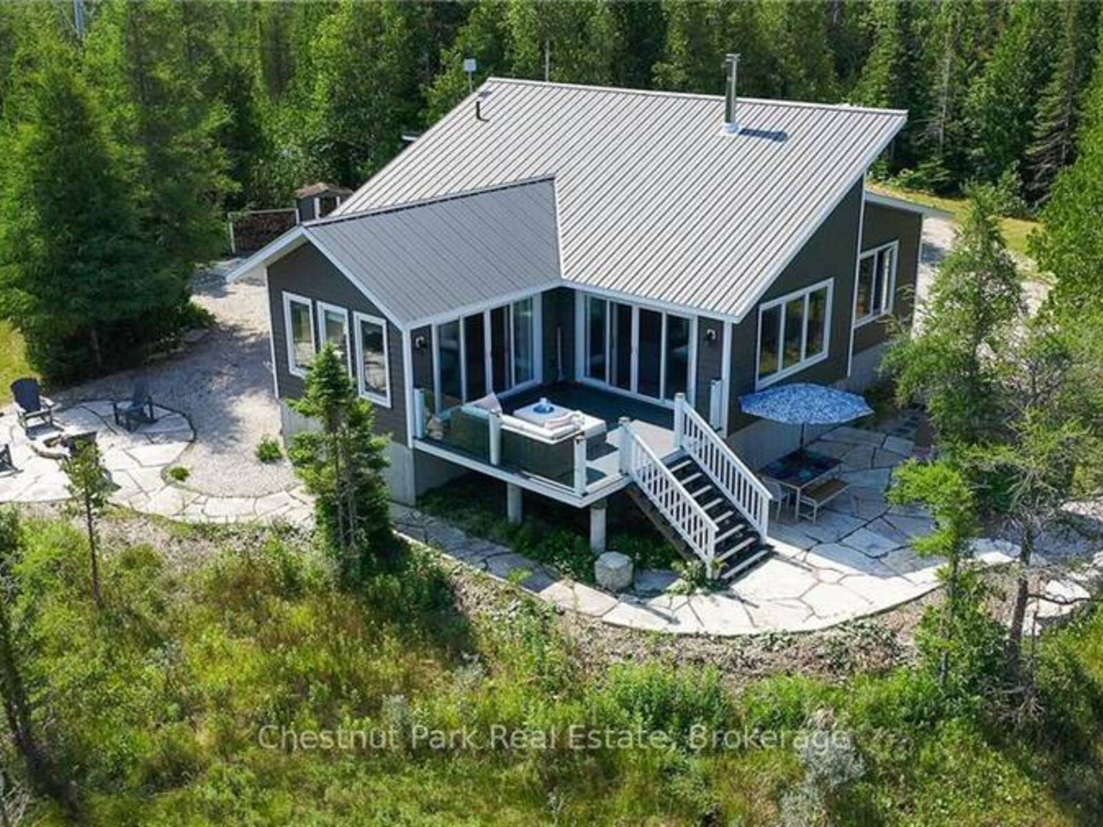 422 DORCAS BAY ROAD, Northern Bruce Peninsula, Ontario N0H 2R0