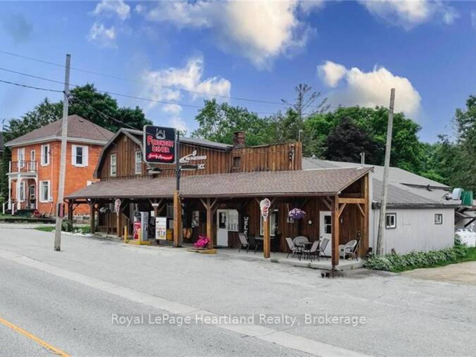 3064 PATRICK STREET, Howick, Ontario N0G 1V0