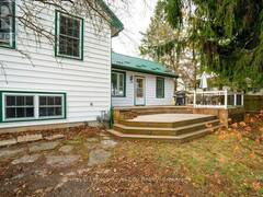 128 DUFFERIN STREET Guelph Ontario, N1H 4A8