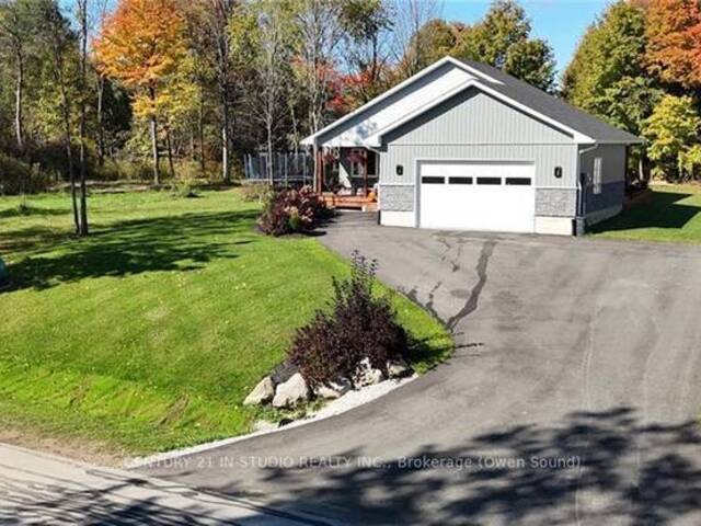 135 CONFEDERATION DRIVE Chatsworth Ontario, N0H 1R0