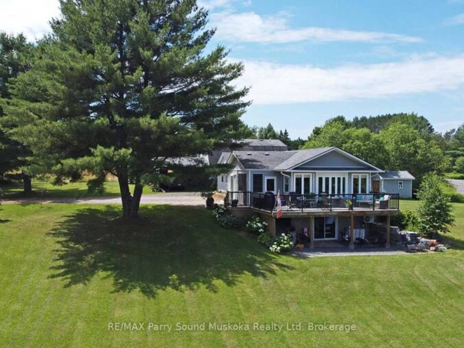 126 BROADBENT ROAD, McKellar, Ontario P2A 0B5