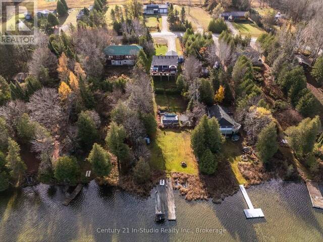 474839 TOWNSEND LAKE ROAD Markdale Ontario, N0C 1H0 - 4 Bedrooms Waterfront Home For sale