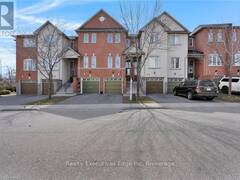 176 - 435 HENSALL CIRCLE Mississauga Ontario, L5A 4P1