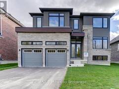 206 MAPLESIDE DRIVE Wasaga Beach Ontario, L9Z 0L4