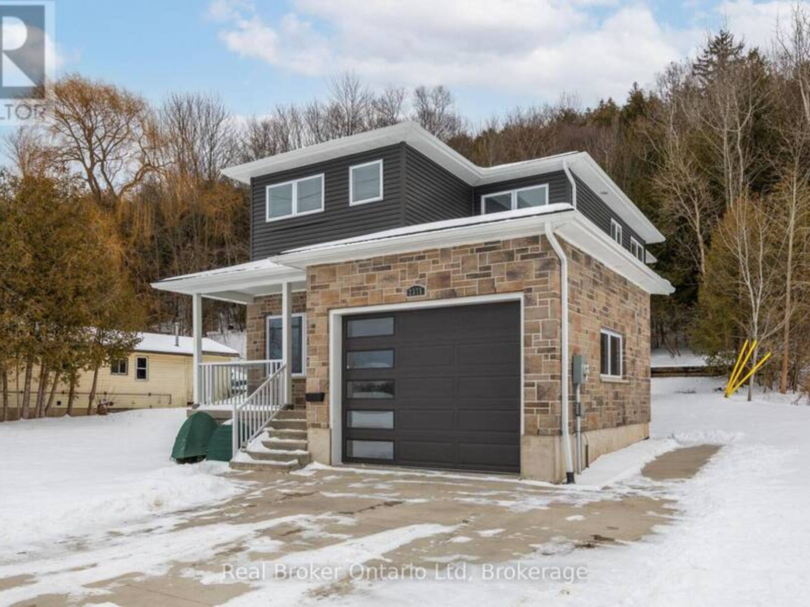 2375 3RD AVENUE E, Owen Sound, Ontario N4K 2M5