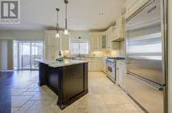 550 PINERY TRAIL | Waterloo Ontario | Slide Image Eleven