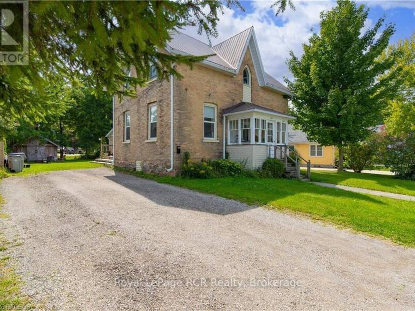 424 ROYAL STREET E, Listowel, Ontario N4W 2S3