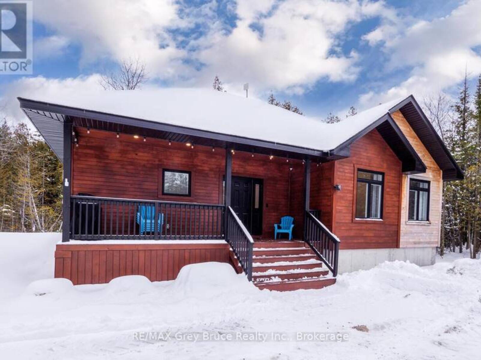 10 MILLER LAKE ROAD, Miller Lake, Ontario N0H 1Z0