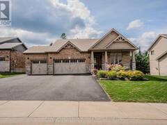 51 SELKIRK DRIVE Huntsville Ontario, P1H 2N8