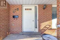 476 SCOTCHMERE COURT | Waterloo Ontario | Slide Image Two