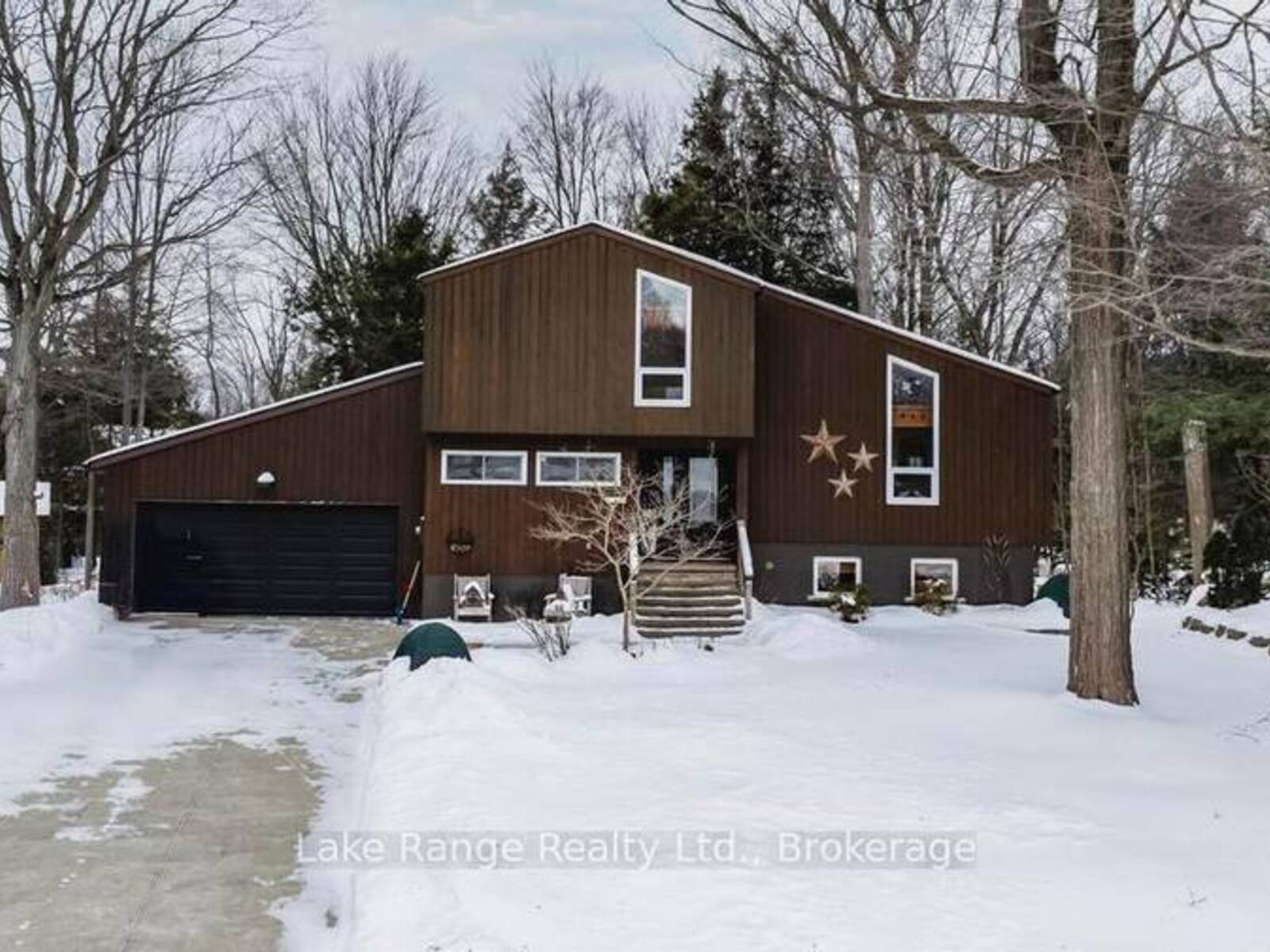 111 ONANDAGO PLACE, Kincardine, Ontario N2Z 2X3