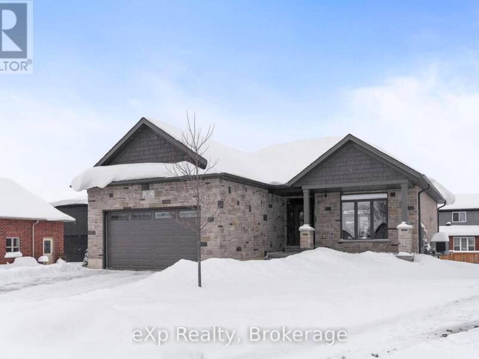 127 DOUGS CRESCENT, Mount Forest, Ontario N0G 2L4