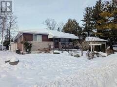 32 57TH STREET S Wasaga Beach Ontario, L9Z 1W5