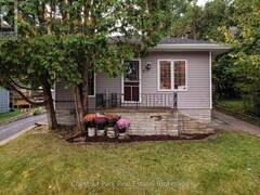 3 CORA STREET E Huntsville Ontario, P1H 1T5