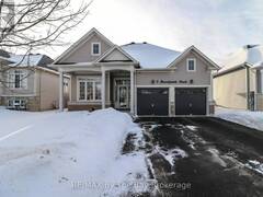 9 BROADPOINT STREET Wasaga Beach Ontario, L9Z 3B8