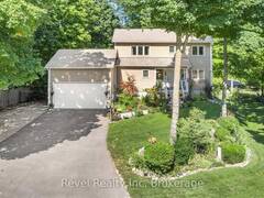 10 MUSQUAKE COURT Penetanguishene Ontario, L9M 1R2