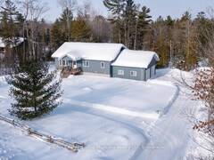 52 MEADOWS AVENUE Waubaushene Ontario, L0K 2C0