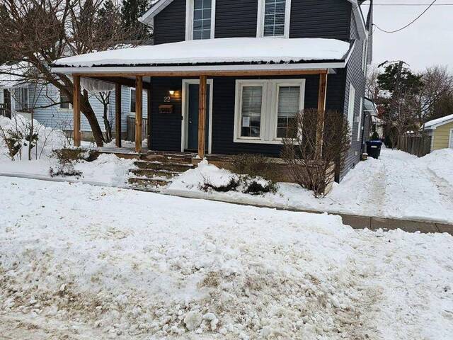 22 MARKET STREET Collingwood Ontario, L9Y 3M6