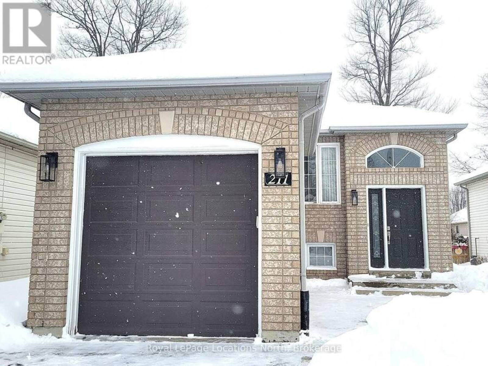 211 DYER DRIVE, Wasaga Beach, Ontario L9Z 1E5