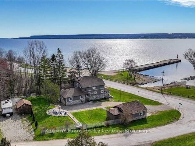 204 BRUCE RD 9 Georgian Bluffs Ontario, N0H 2T0 - 4 Bedrooms Waterfront Home For sale