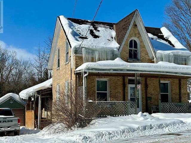 82 1ST AVENUE N Chesley Ontario, N0G 1L0 - 4 Bedrooms Home For Sale