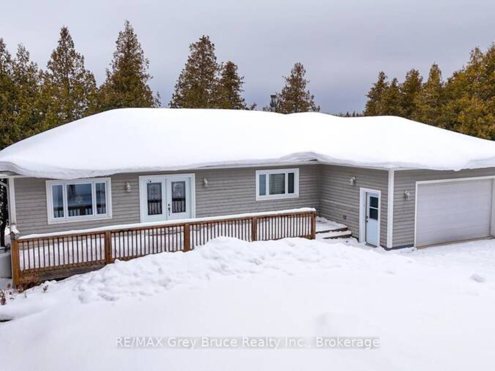 264 TAMARAC ROAD, Northern Bruce Peninsula, Ontario N0H 2M0