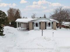 13 INVERLYN CRESCENT N Kincardine Ontario, N2Z 1H5