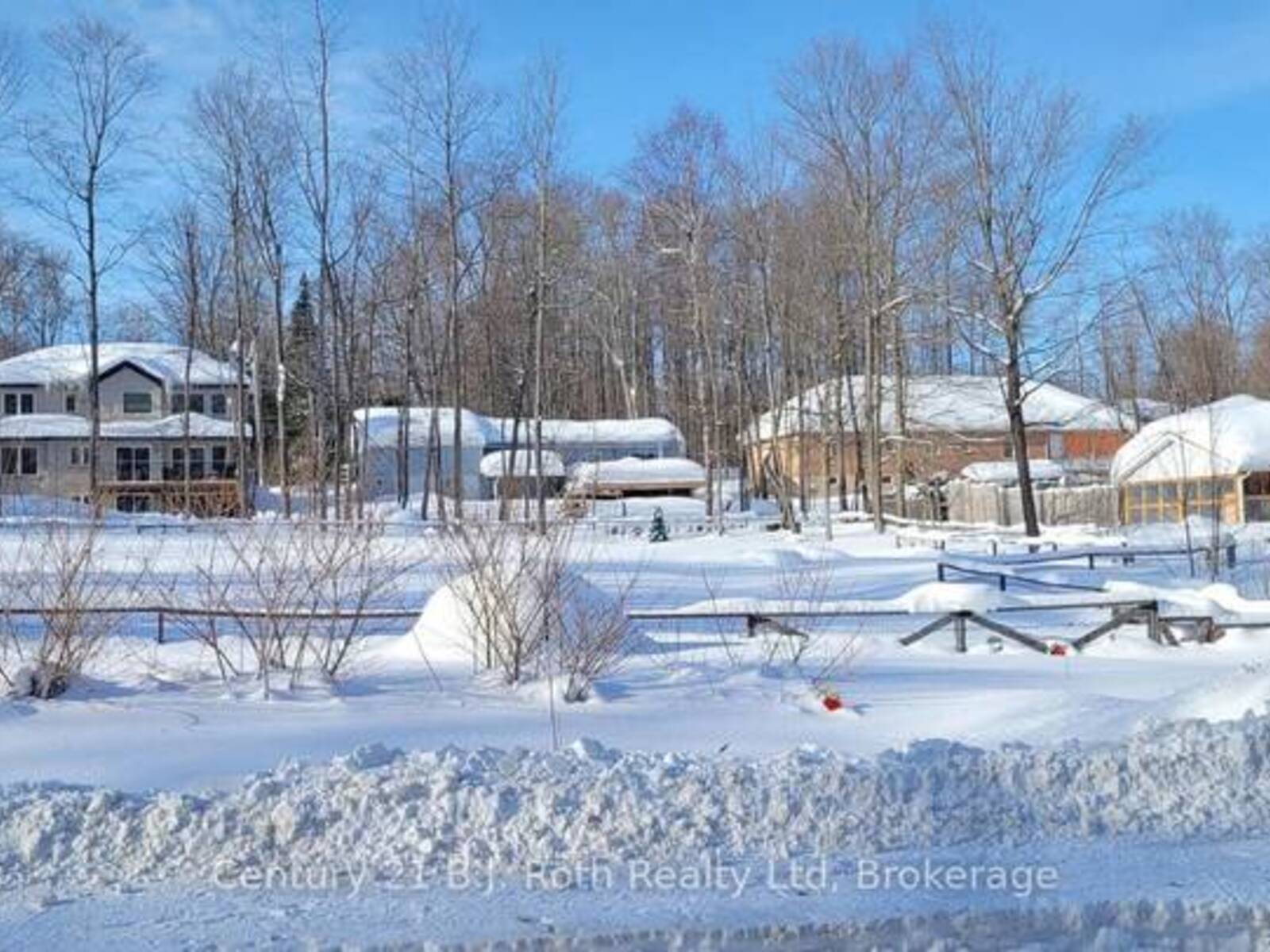 76 MCARTHUR DRIVE, Penetanguishene, Ontario L9M 1W9