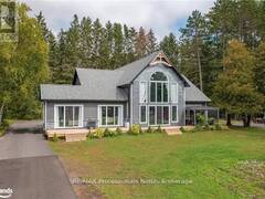 379 SANTAS VILLAGE ROAD W Bracebridge Ontario, P1H 1W8