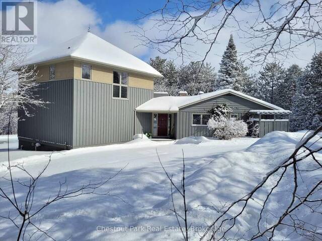 8444 21/22 NOTTAWASAGA SIDE ROAD Duntroon Ontario, L0M 1H0 - 3 Bedrooms Home For Sale