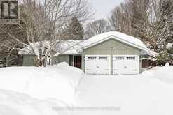 33 MEADOW HEIGHTS DRIVE | Bracebridge Ontario | Slide Image Two