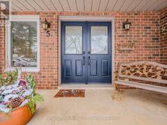 5 HAZELWOOD DRIVE Guelph Ontario, N1C 1A7