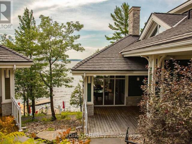 A104-C1 - 1869 MUSKOKA ROAD 118 HIGHWAY W Muskoka Lakes Ontario, P1L 1W8 - 3 Bedrooms Waterfront Condo For Sale