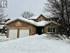 203 FERNDALE DRIVE S Barrie Ontario, L4N 8A1