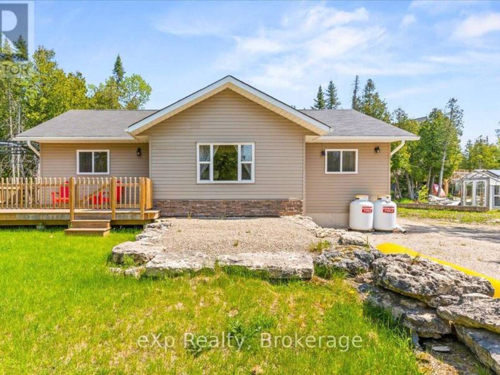 19 MURRAY AVENUE, Lion's Head, Ontario N0H 1W0